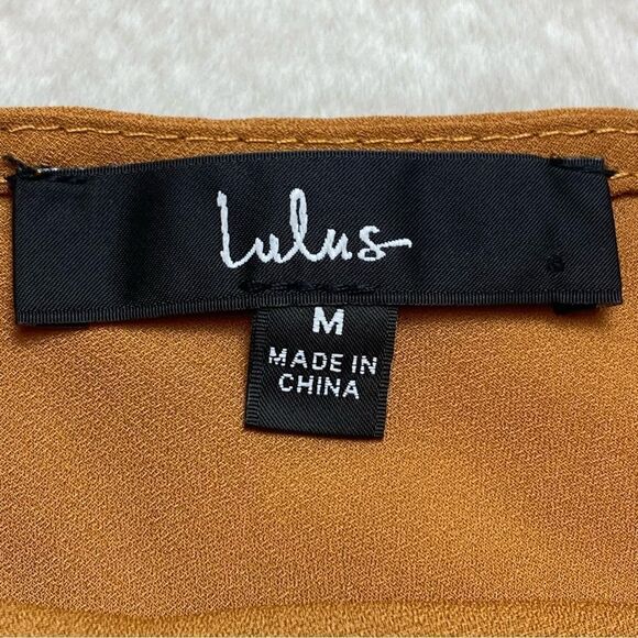 Lulu's Spaghetti Strap Deep V Cami Size Medium - Picture 3 of 10